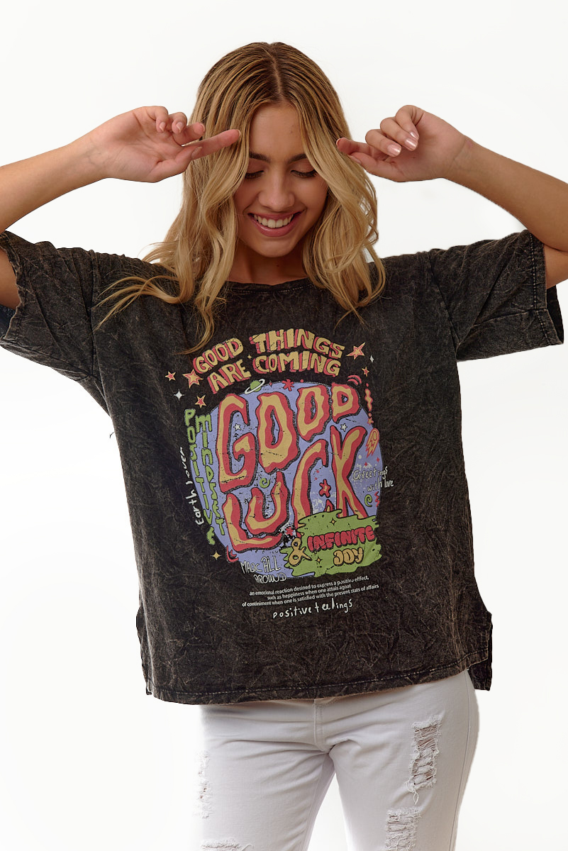 REMERA BATIK GOOD LUCK